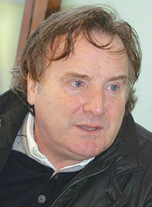 Clutha owner <b>Alan Crossan</b>. - 2c_2711_R