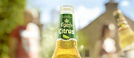 The citrus variant appears at the end of the ad.