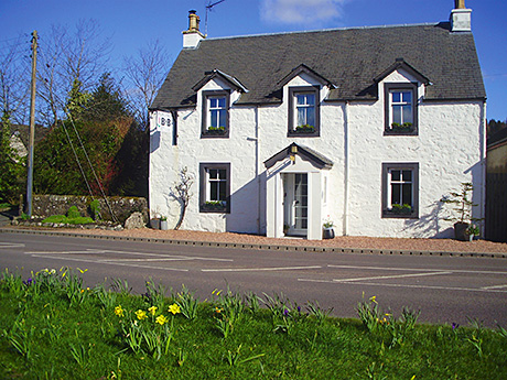 • Roslin Cottage in Callander is said to benefit from tourist trade due to its central location.