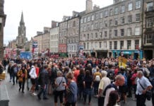 Festival loss hits trade in capital Edinburgh Festival crowd