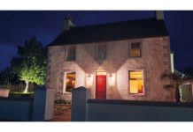 Dipping Lugger drops anchor in Ullapool - Dipping Lugger drops anchor in Ullapoo