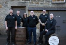 The-team-at-Speyburn pose outside the distillery