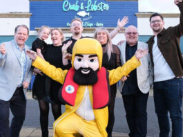 Fishermen’s friends gather at the Crab & Lobster Fish Shack