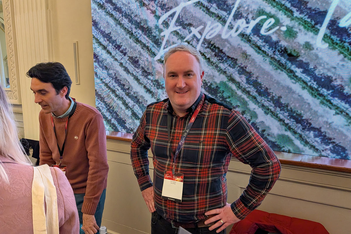 Ian Hanley, 10 International/Sea Change