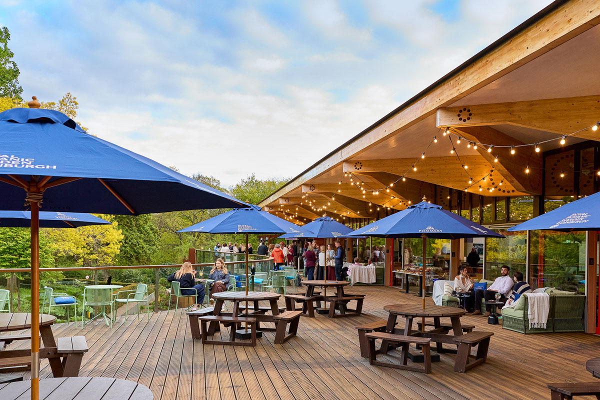 Garden View Deck & Bar